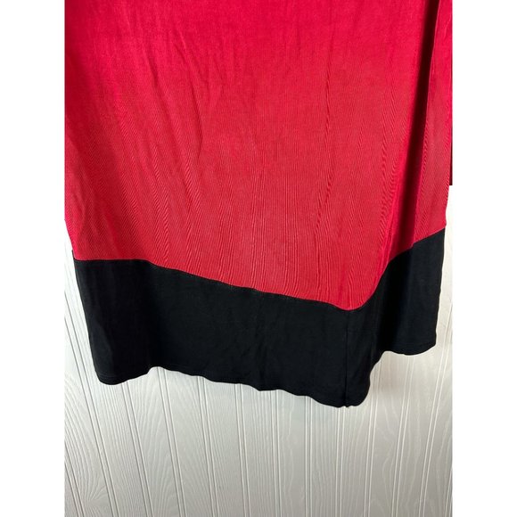 Travelers by Chico Red‎ and Black blouse size Medium - Picture 2 of 6